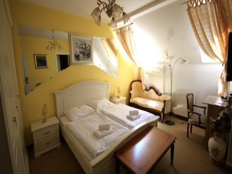 Hotel Garny Pleso Velika Gorica Extérieur photo